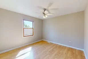 1305 Campbell St, Joliet, IL 60435 - Photo 38