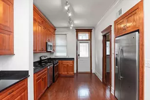 3744 N Fremont St, Chicago, IL 60613 - Photo 8