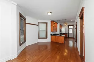 3744 N Fremont St, Chicago, IL 60613 - Photo 6