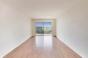 701 W Huntington Commons Rd, Mount Prospect, IL 60056 - Photo 4