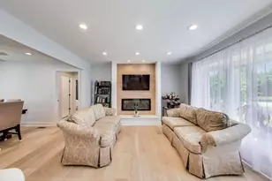 1394 Carol Ln, Des Plaines, IL 60018 - Photo 4