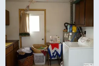 105 W 3rd Avenue, La Harpe, IL 61450 - Photo 20