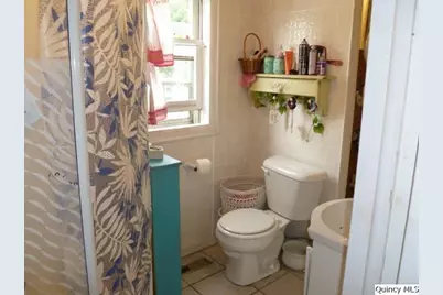 105 W 3rd Avenue, La Harpe, IL 61450 - Photo 22