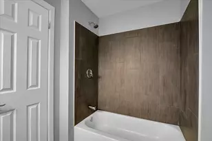 8853 S Halsted St, Chicago, IL 60620 - Photo 14