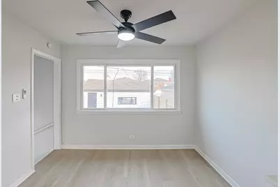 371 Bensley Avenue, Calumet City, IL 60409 - Photo 8