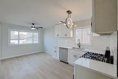 371 Bensley Avenue, Calumet City, IL 60409 - Photo 6