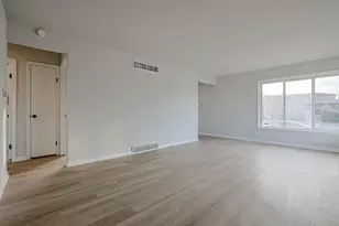 371 Bensley Ave, Calumet City, IL 60409 - Photo 14