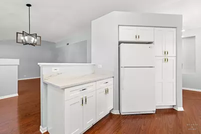 9521 Georgetown Lane, Crystal Lake, IL 60014 - Photo 4