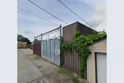 4220 W Montrose Avenue #REAR, Chicago, IL 60641 - Photo 2