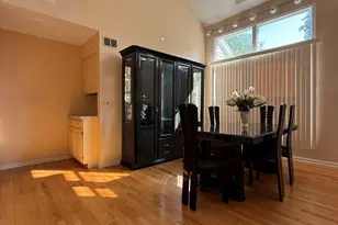 1062 Dearborn Ln, Vernon Hills, IL 60061 - Photo 4