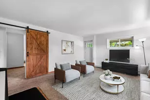 1423 N River Rd, McHenry, IL 60051 - Photo 8