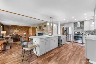 1423 N River Rd, McHenry, IL 60051 - Photo 12