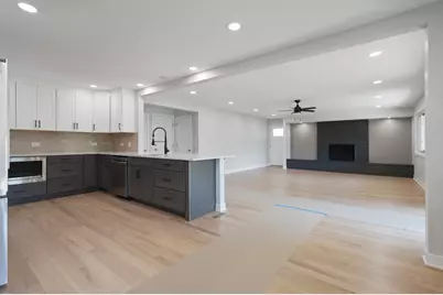 301 Lance Drive, Des Plaines, IL 60016 - Photo 6