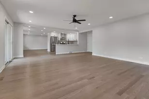 301 Lance Dr, Des Plaines, IL 60016 - Photo 12