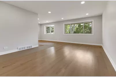 301 Lance Drive, Des Plaines, IL 60016 - Photo 14