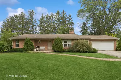 1750 W Thomas Street, Arlington Heights, IL 60004 - Photo 1