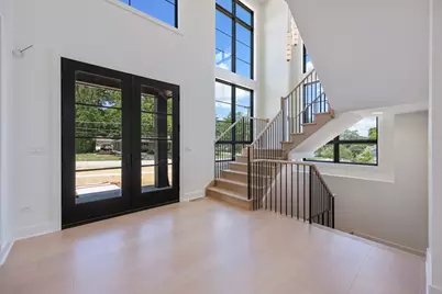 11901 Heritage Drive, Burr Ridge, IL 60527 - Photo 4