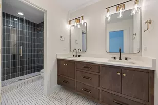 11901 Heritage Dr, Burr Ridge, IL 60527 - Photo 46