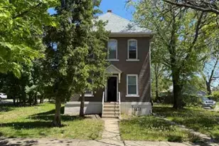 1617 Grove Ave, North Chicago, IL 60064 - Photo 2