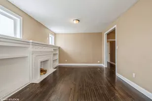 7846 S Bennett Ave, Chicago, IL 60649 - Photo 4