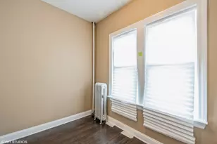 7846 S Bennett Ave, Chicago, IL 60649 - Photo 14