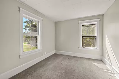 84 N Walkup Avenue, Crystal Lake, IL 60014 - Photo 22