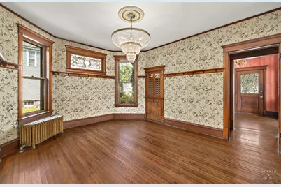 84 N Walkup Avenue, Crystal Lake, IL 60014 - Photo 10