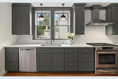 84 N Walkup Avenue, Crystal Lake, IL 60014 - Photo 12