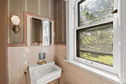 84 N Walkup Avenue, Crystal Lake, IL 60014 - Photo 16