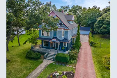 84 N Walkup Avenue, Crystal Lake, IL 60014 - Photo 1