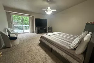 311 S Towanda Ave, Normal, IL 61761 - Photo 10