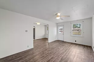 808 W William St, Monticello, IL 61856 - Photo 6