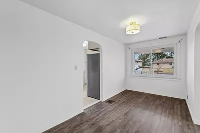 808 W William Street, Monticello, IL 61856 - Photo 8