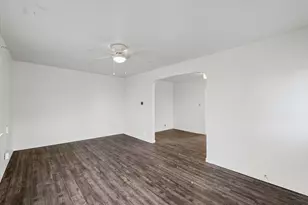 808 W William St, Monticello, IL 61856 - Photo 4