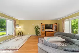 104 E Louis Ave, Lake Forest, IL 60045 - Photo 6