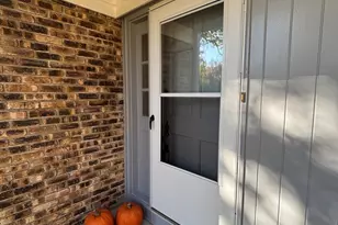 104 E Louis Ave, Lake Forest, IL 60045 - Photo 4