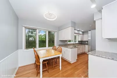 104 E Louis Avenue, Lake Forest, IL 60045 - Photo 8