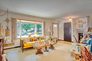 4034 Denley Ave, Schiller Park, IL 60176 - Photo 2