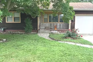 932 25th St, Lasalle, IL 61301 - Photo 2