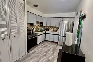 2443 E Brandenberry Ct, Arlington Heights, IL 60004 - Photo 10