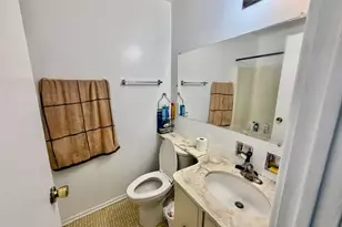 2443 E Brandenberry Ct, Arlington Heights, IL 60004 - Photo 12