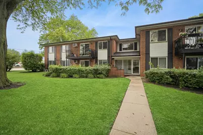 2443 E Brandenberry Court #2A, Arlington Heights, IL 60004 - Photo 2