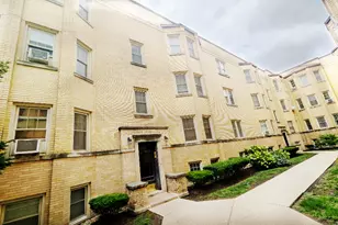 425 Wisconsin Ave, Oak Park, IL 60302 - Photo 2