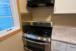 2302 4th St, Peru, IL 61354 - Photo 8