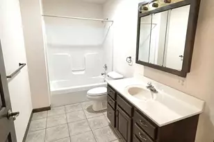 210 Mary Senica Ct, Lasalle, IL 61301 - Photo 16