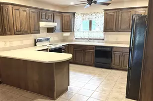 210 Mary Senica Ct, Lasalle, IL 61301 - Photo 12