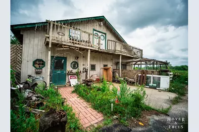 706 E Burnett Road, Island Lake, IL 60042 - Photo 2