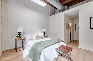 1872 N Clybourn Ave, Chicago, IL 60614 - Photo 14