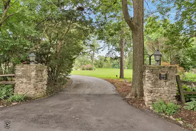 864 Ash Drive, Saint Anne, IL 60964 - Photo 2