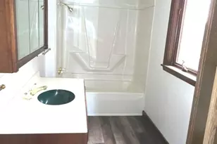 309 N Market St, Hoopeston, IL 60942 - Photo 8